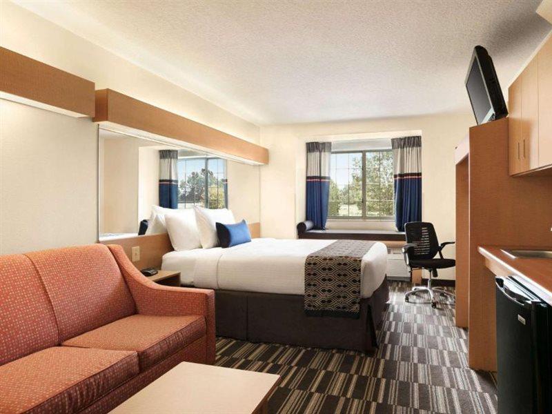 Microtel Inn & Suites By Wyndham Кълпепър Екстериор снимка