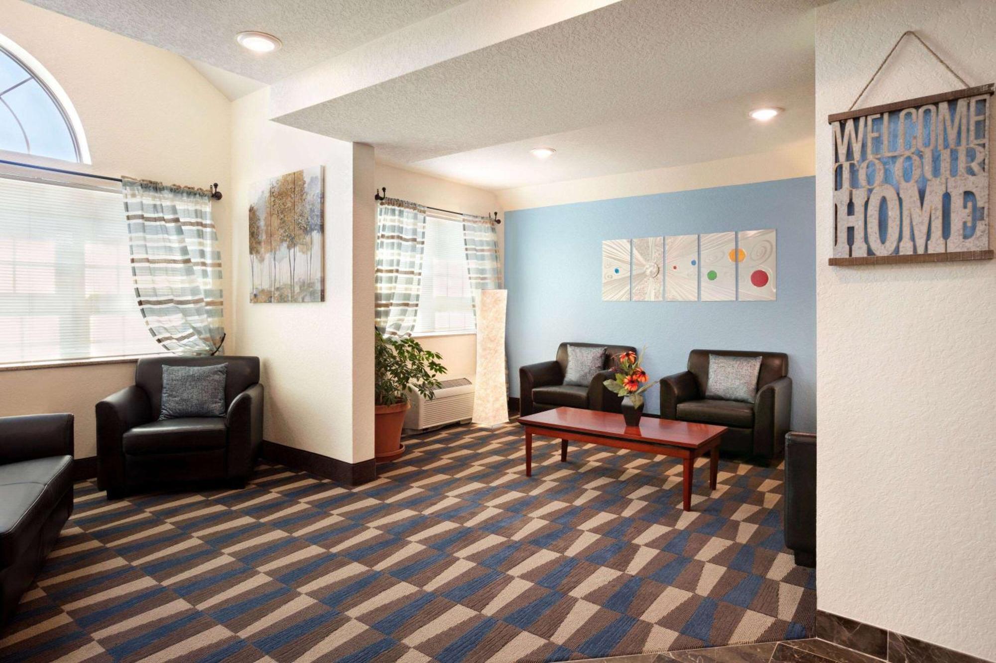 Microtel Inn & Suites By Wyndham Кълпепър Екстериор снимка