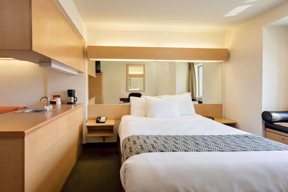 Microtel Inn & Suites By Wyndham Кълпепър Екстериор снимка
